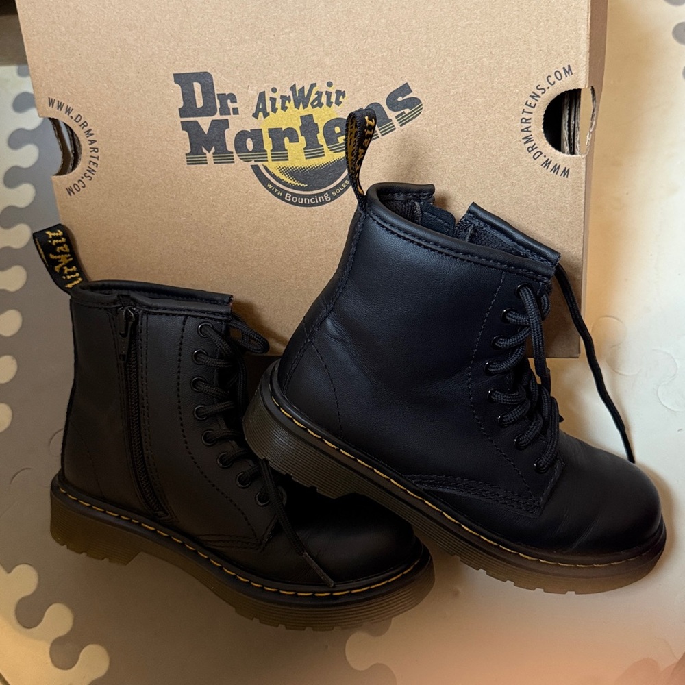 Girls Dr. Martens Black 1460 J Boots US sz 13 - Picture 7 of 8